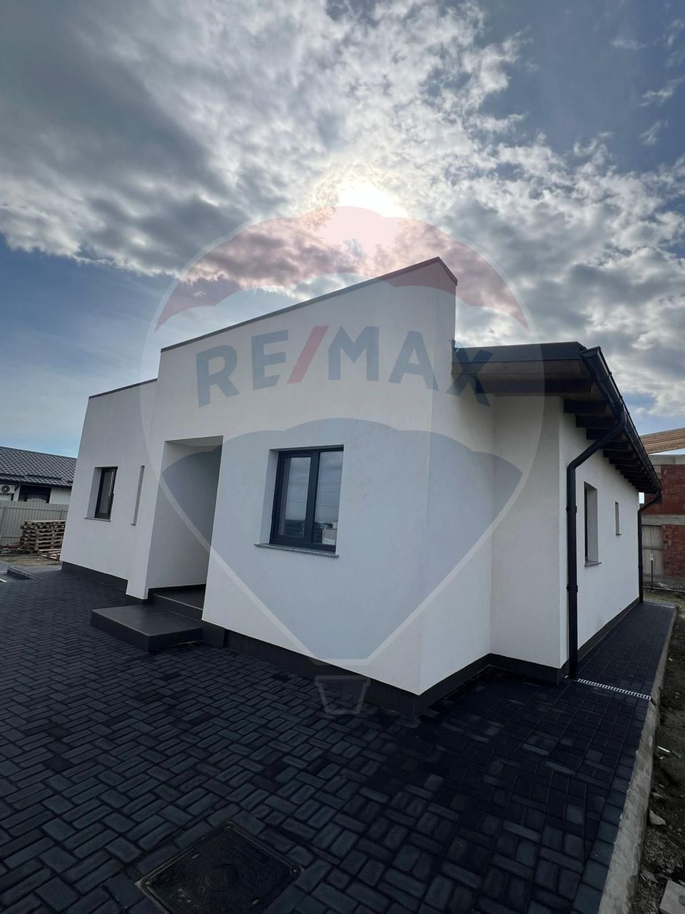 3 room House / Villa for sale