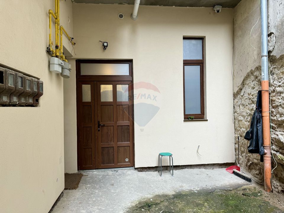 Spațiu renovat pentru birouri/sedii firme ,70mp ,în Piata Muzeului