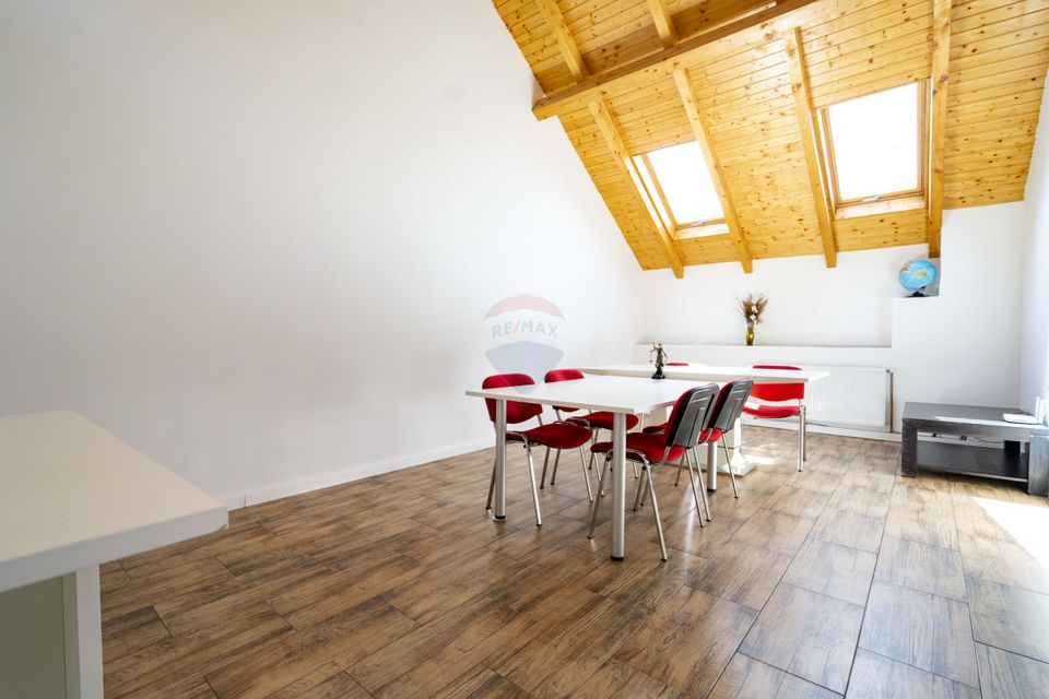 De vânzare casă cu 6 camere, ultracentral – str. Moscovei