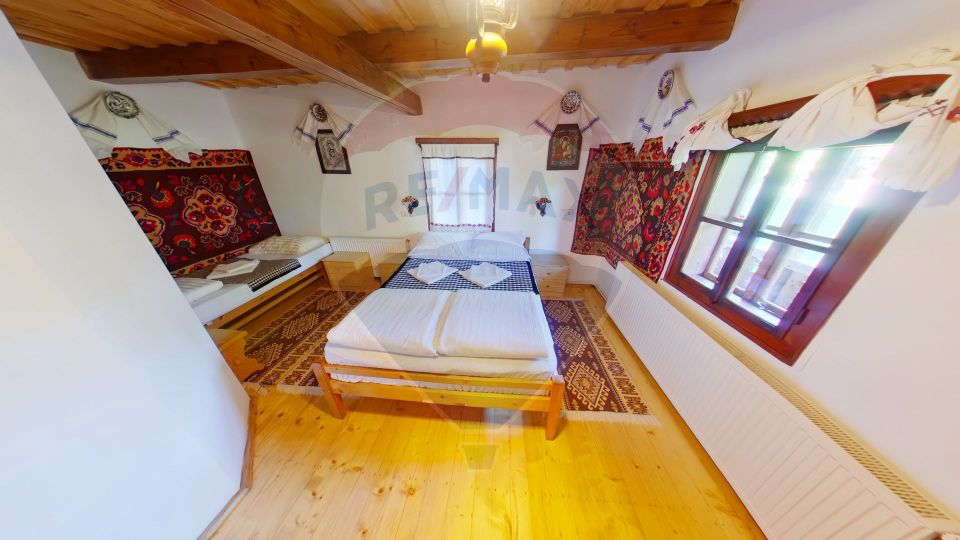 10 room Hotel / Pension for sale