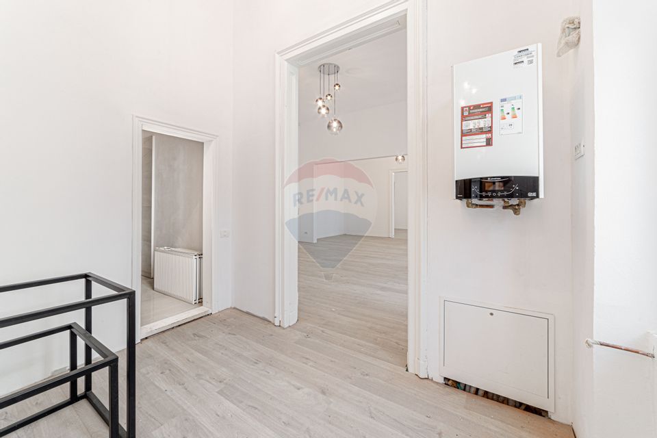 149sq.m Commercial Space for rent, Ultracentral area