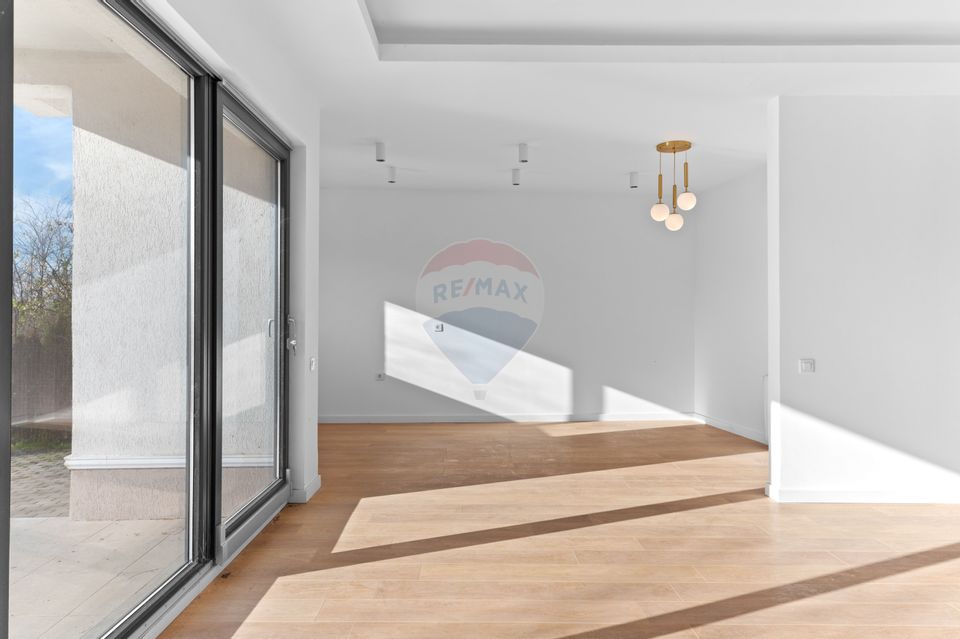 Vilă superba Cernica | vedere la padure si lac | finisaje moderne