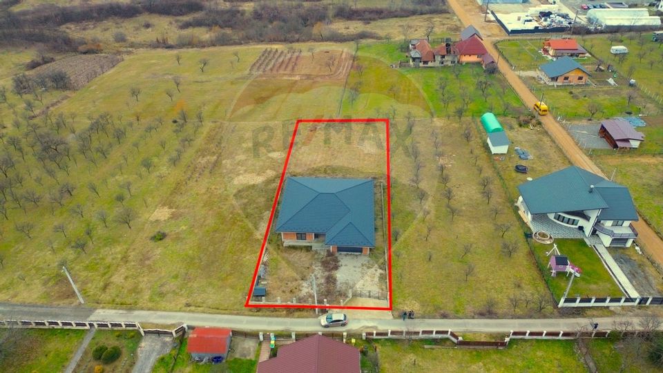 7 room House / Villa for sale, Est area