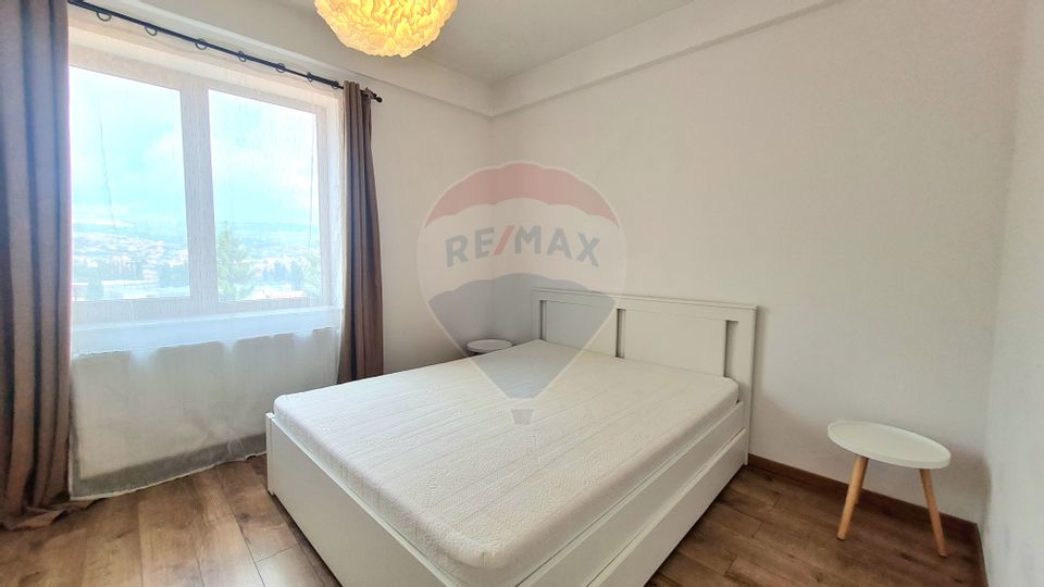 Apartament modern de 4 camere cu terasa in Gruia