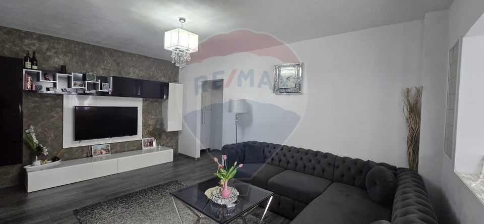 4 room Apartment for sale, Central area