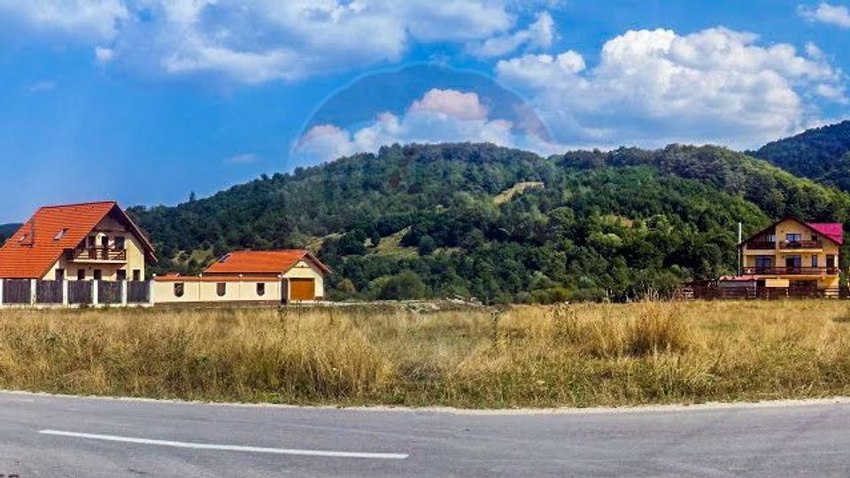 Comision 0% Teren Rasnov - Glajerie, 1207mp, la strada principala