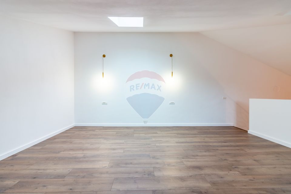 Casă / Vilă de vanzare in Snagov, langa padure, lac la 800 m, centru