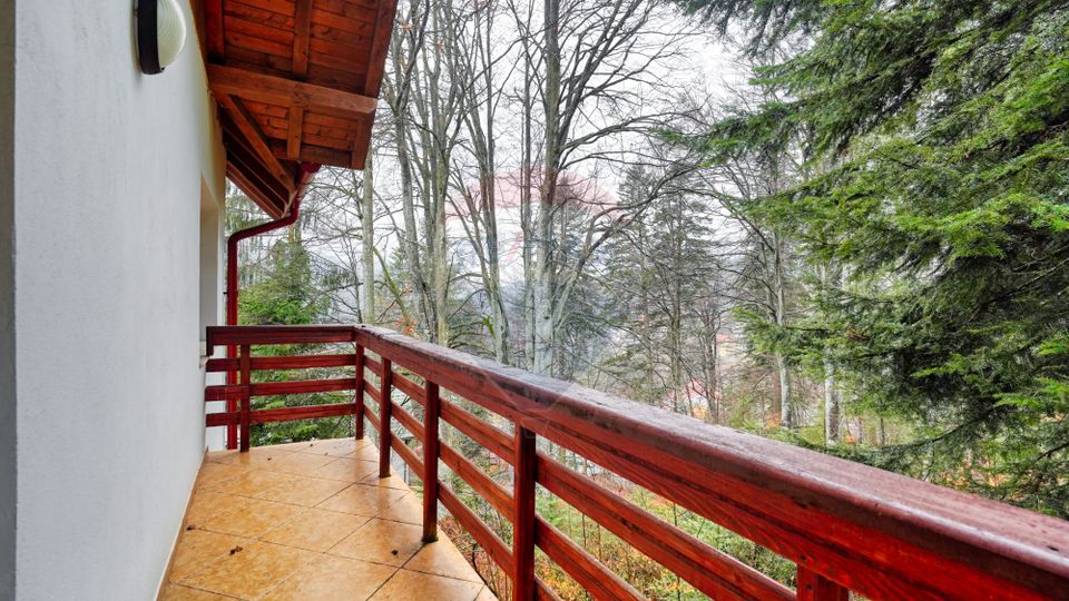 Vilă de vânzare în Predeal – vedere panoramică către pârtia de schi