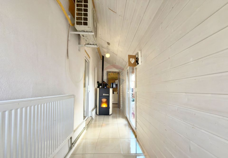 Casă cu 5 camere de vânzare în zona 3 Insule, Arad