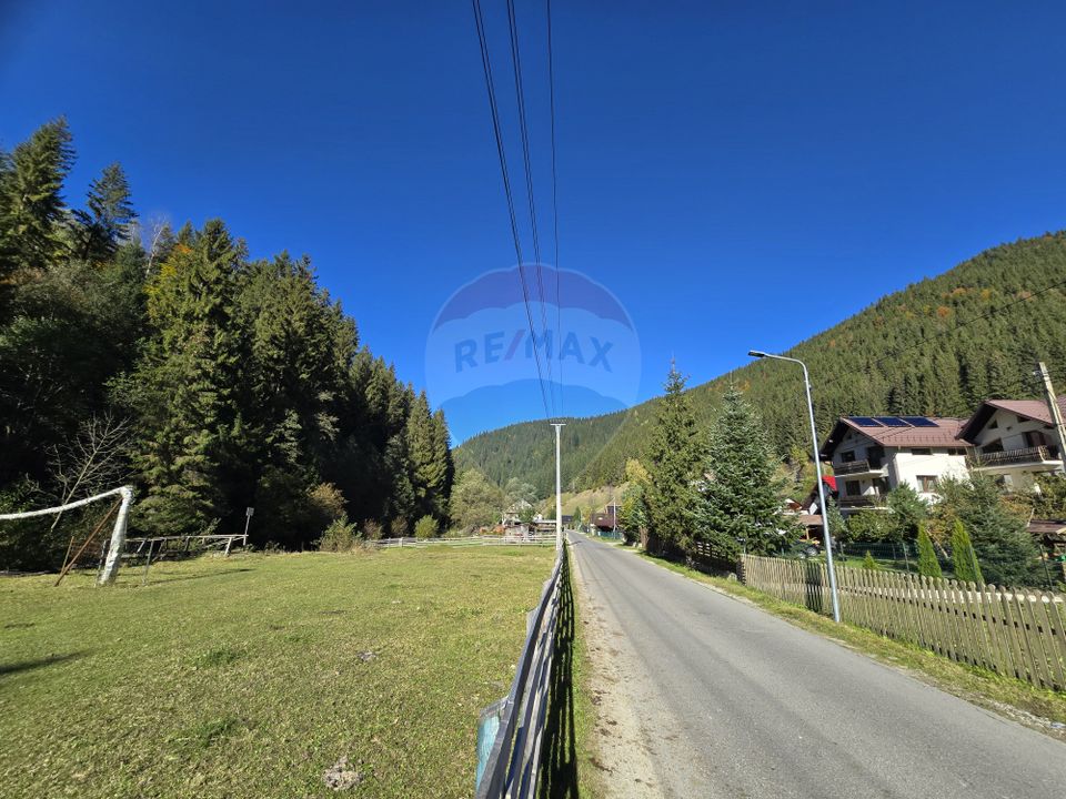 Vila / Pensiune / Camin / Azil seniori, zona superba Moeciu, parcare