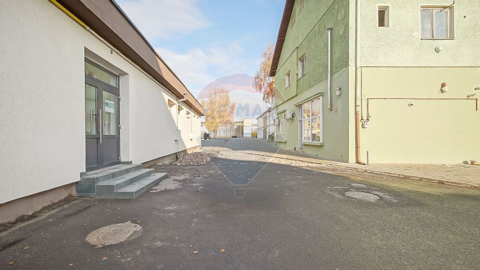 Spații comerciale de închiriat în Bod, suprafață 535 mp,  3 intrări