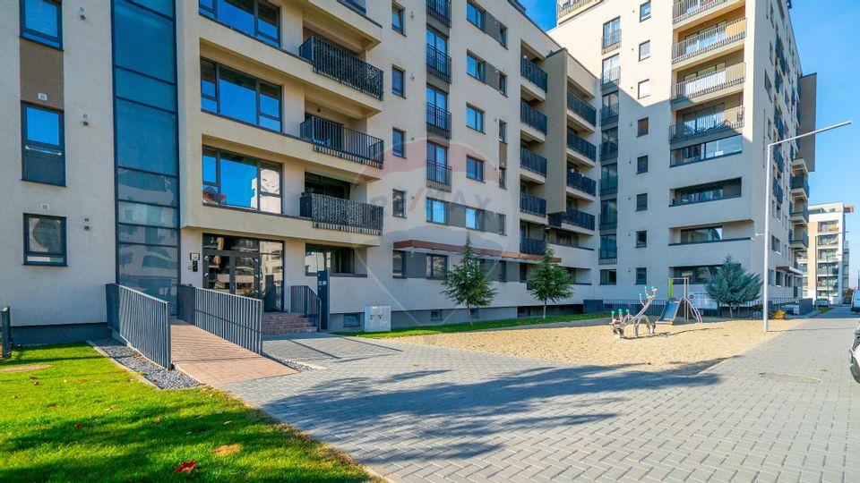 Apartament cu 2 camere de închiriat în zona Tractorul