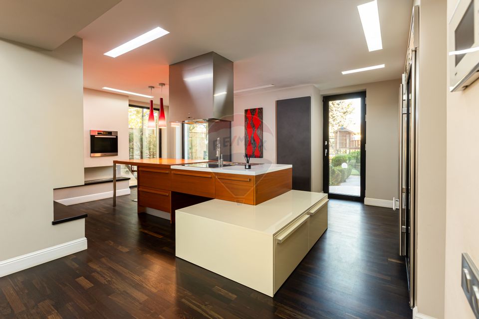 9 room House / Villa for sale, Km 4 area