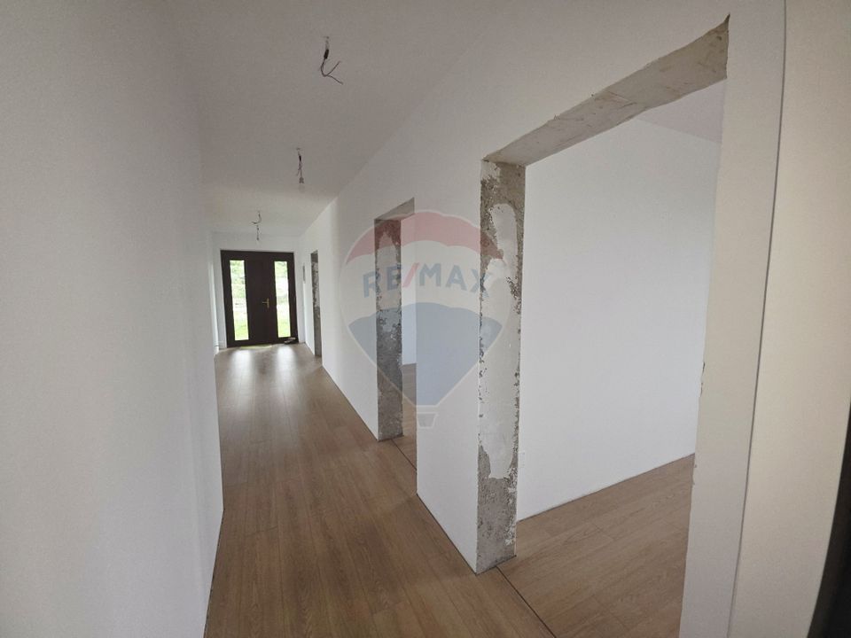 4 room House / Villa for sale