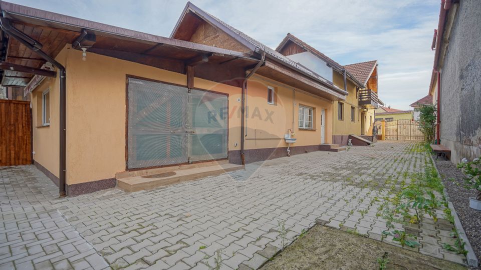 5 room House / Villa for sale, Cernatu area