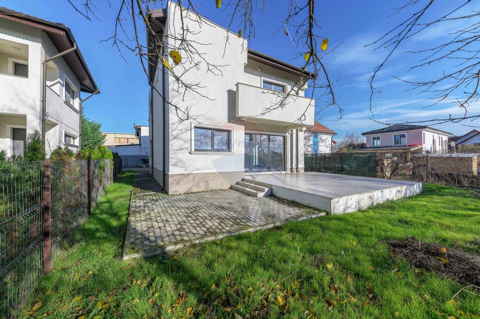 Vilă superba Cernica | vedere la padure si lac | finisaje moderne