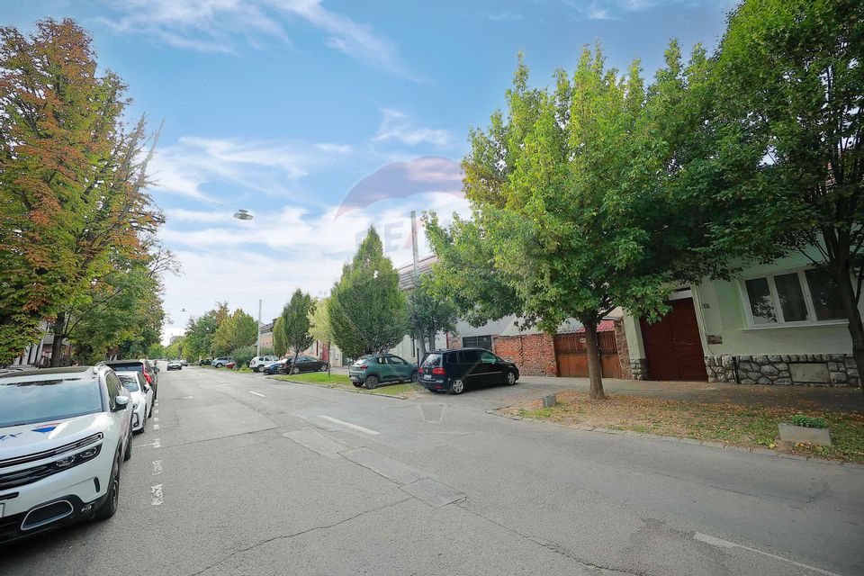 5 room Apartment for sale, Central area