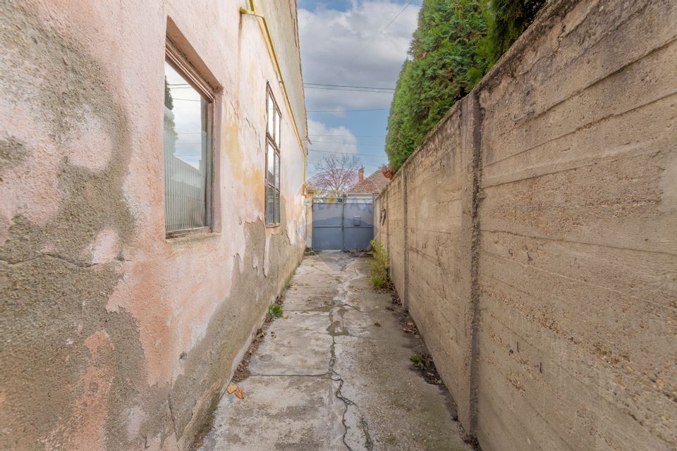 Casa cu teren 454 mp - oportunitate in Bujac