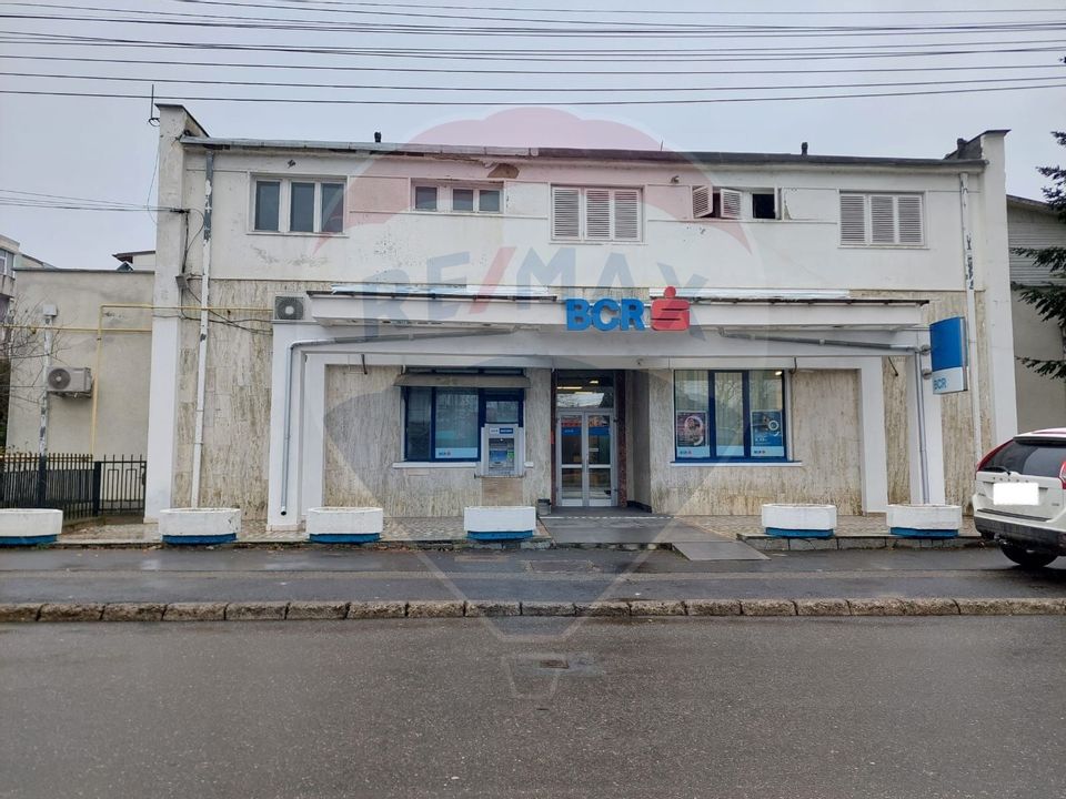 320sq.m Commercial Space for rent, Ultracentral area