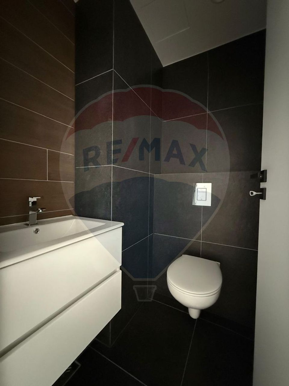 Apartament 3 CAMERE + parcare - AVANERA