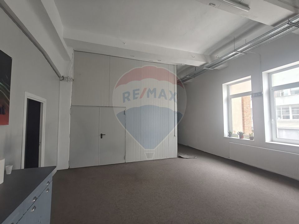 Spațiu de birouri de 326.15mp de închiriat în zona Bulgaria