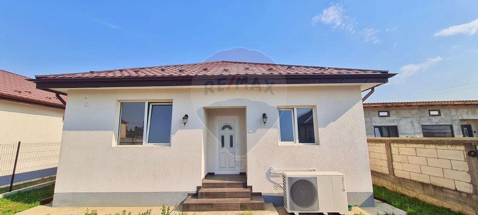 4 room House / Villa for sale