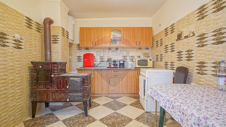 5 room House / Villa for sale