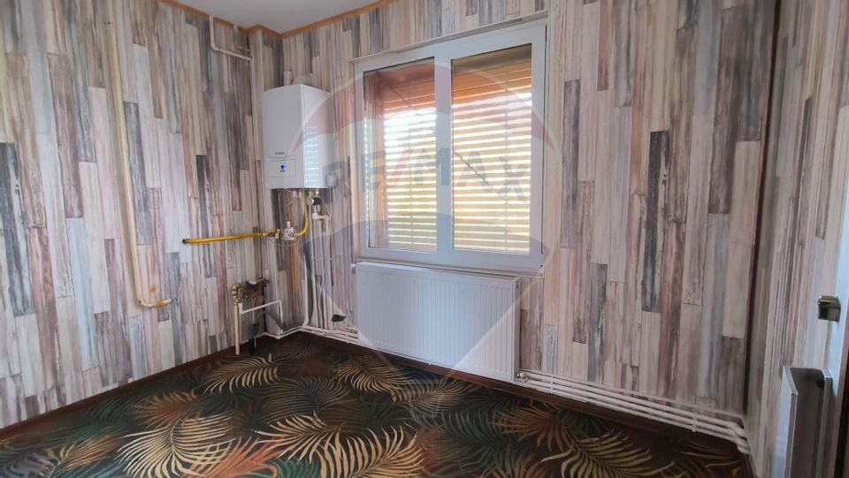 58.87sq.m Commercial Space for rent, Central area