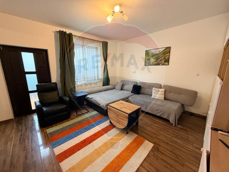 Casă / Vilă cu 4 camere de vânzare in Sanpetru