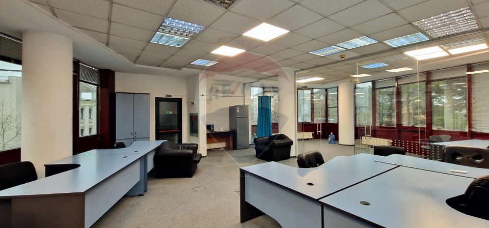 93sq.m Office Space for rent, Ultracentral area