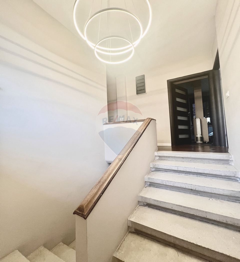 5 room House / Villa for sale, Primaverii area