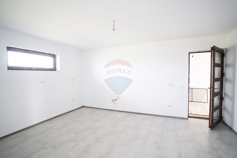 4 room House / Villa for sale