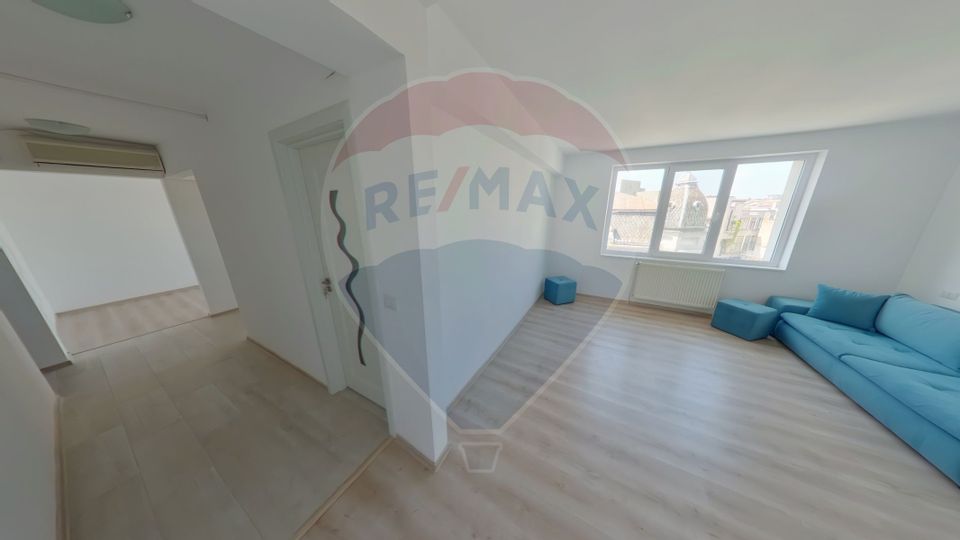 Apartament 3 camere de vânzare /zona Orasul de Jos