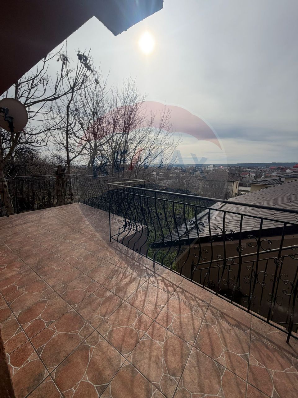 5 room House / Villa for sale, 1 Mai area