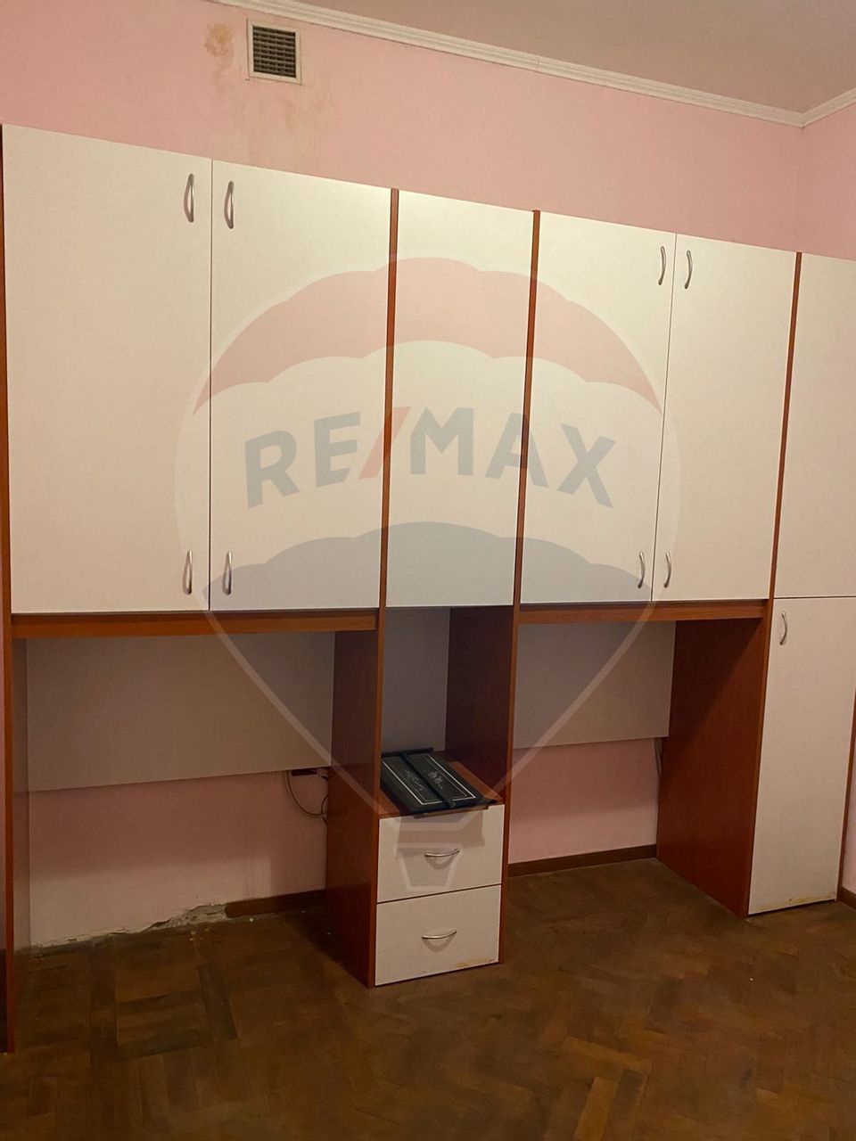 5 room House / Villa for sale, Central area