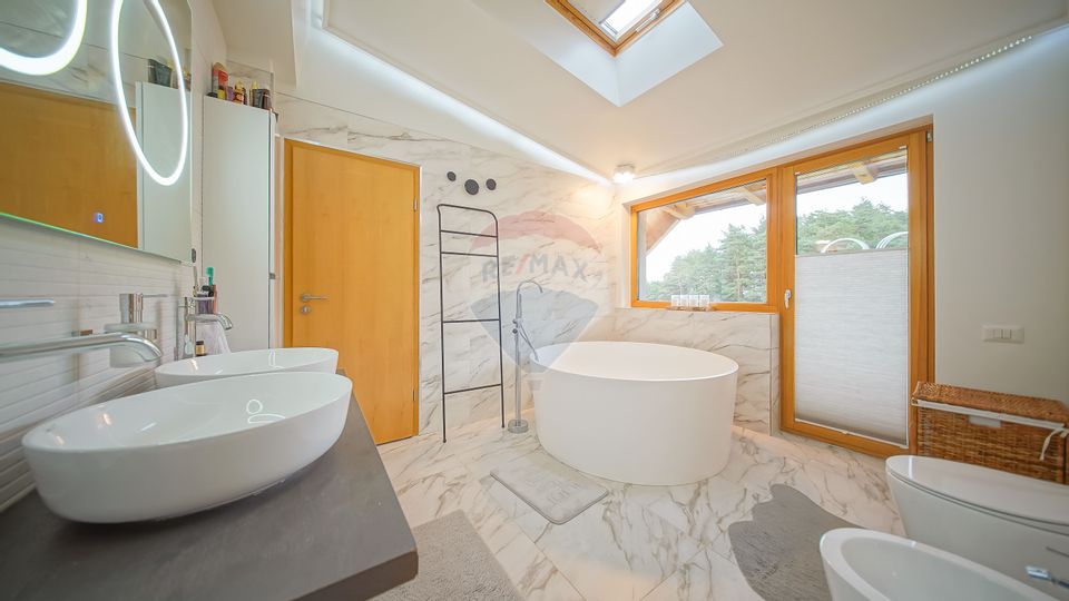 Vila moderna cu vedere spre padure Poiana Angelescu