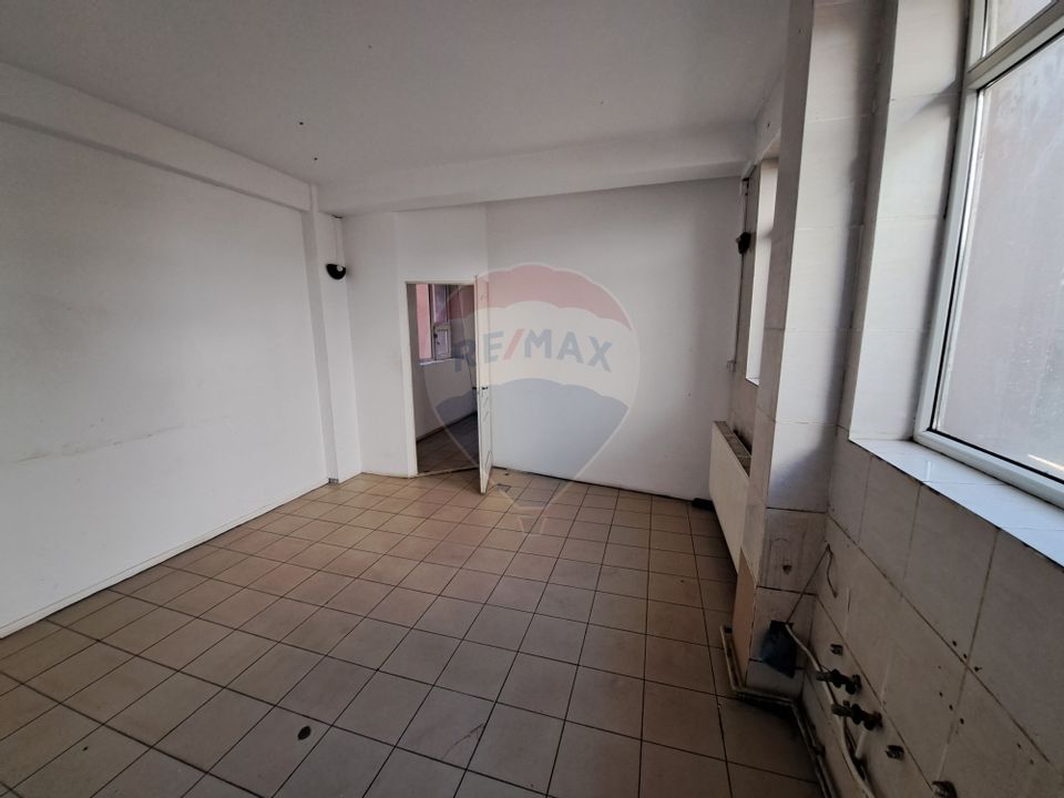 160sq.m Commercial Space for rent, 1 Mai area