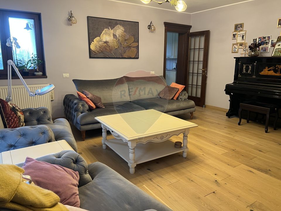 6 room House / Villa for sale, Central area