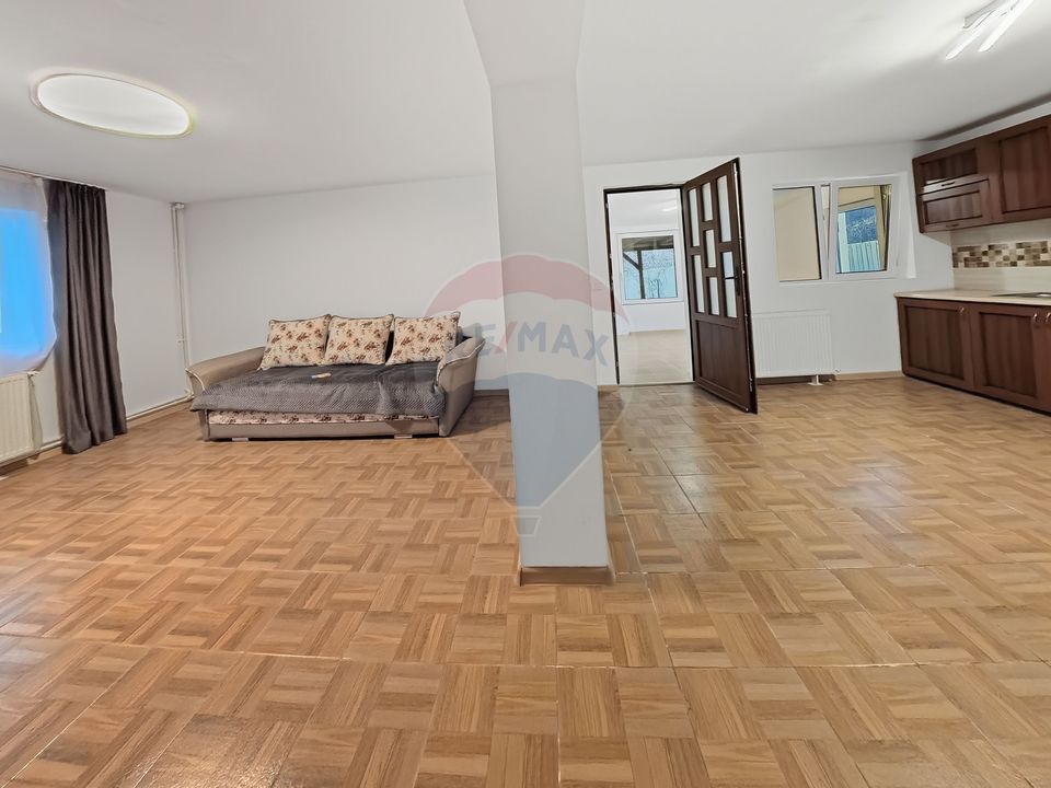 5 room House / Villa for sale