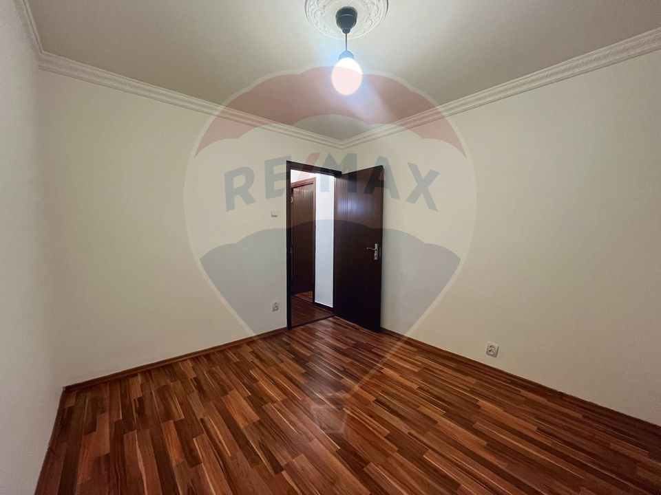 2 room Apartment for rent, Stefan cel Mare area