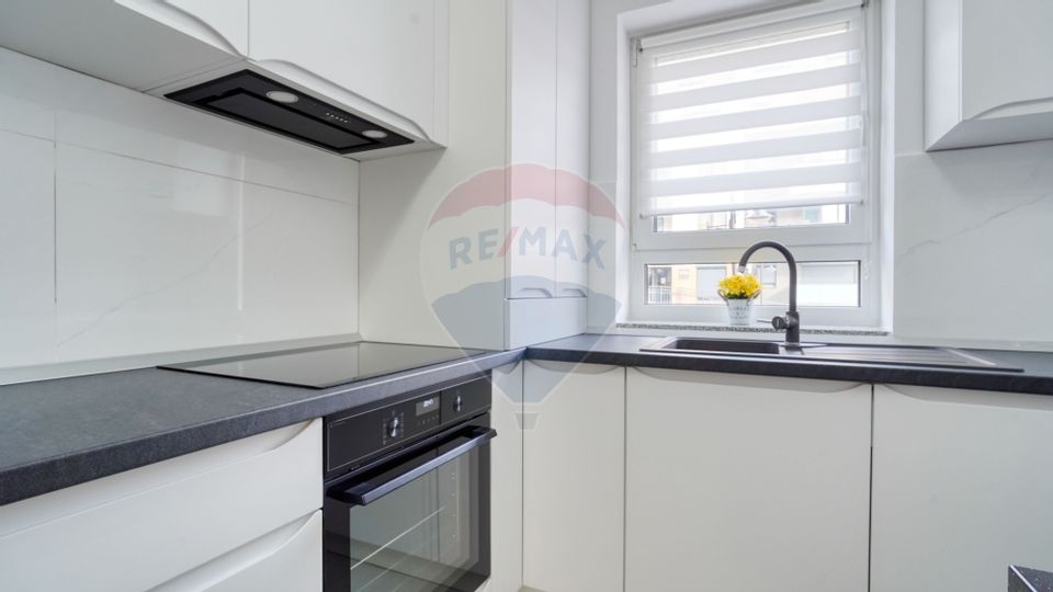 Apartament cu 3 camere de închiriat