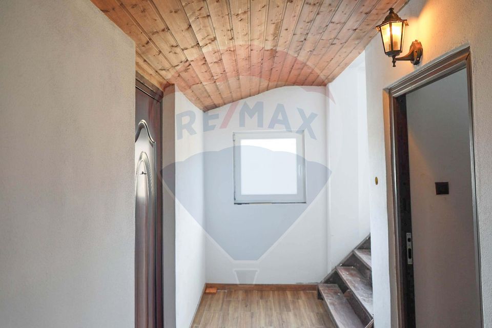 Casă de vânzare zona Bratca, 5 camere, 12 375 teren