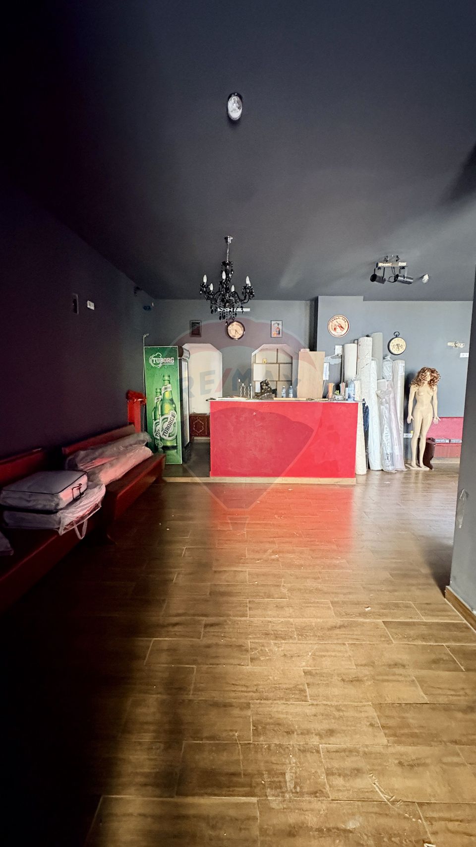 Spațiu comercial la strada + bar/cafenea în Centru Medias