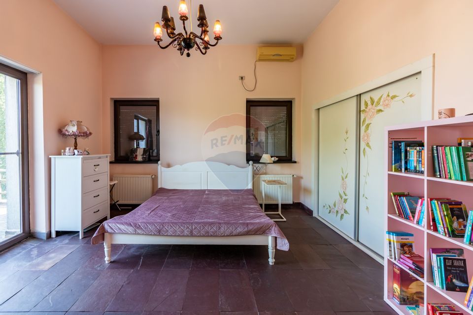 Villa for sale Laguna Albastra Corbeanca 5 rooms I 1000 sqm courtyard
