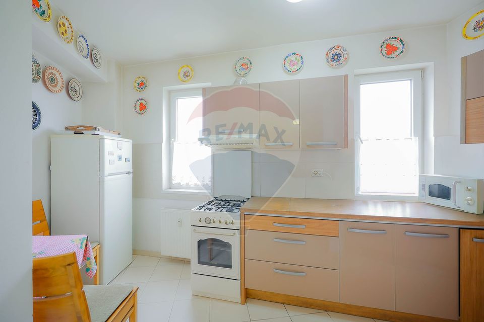 Apartament 3 camere, 2 băi, 91 mpu, lift, terasă mare, Prima Nufărul