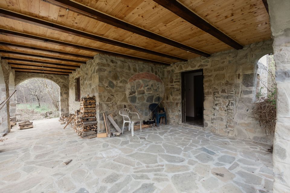 Casa si teren intravilan Tarcau