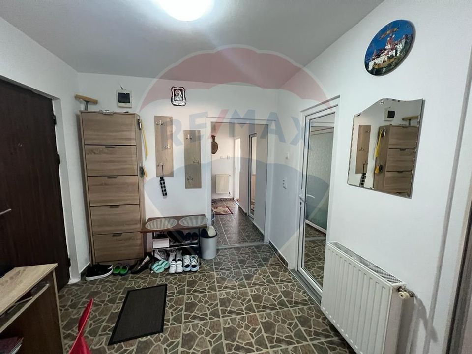 Apartament cu 2 camere în zona Brailei