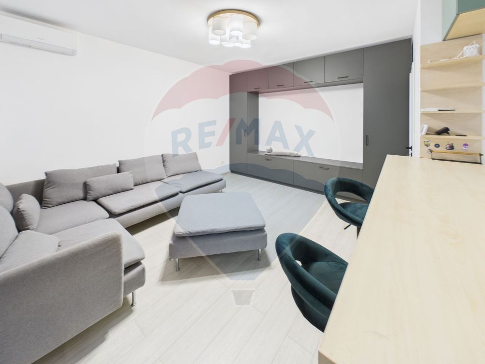 Apartament cu 3 camere de vânzare în zona Lujerului