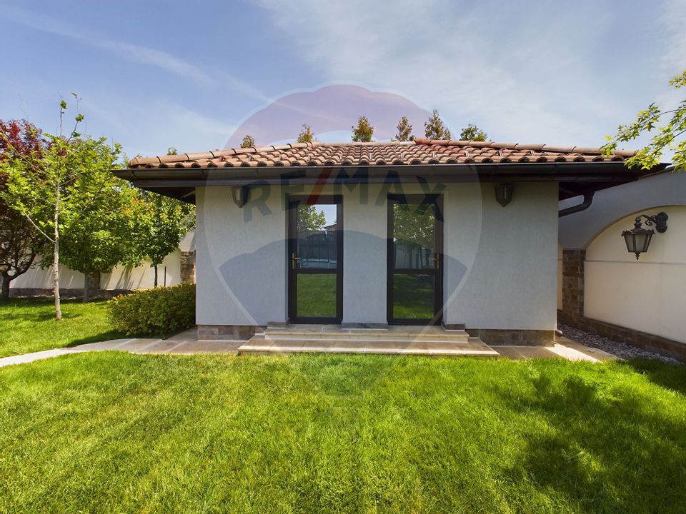 Unique Opportunity: Luxury House with Pool and Premium Finishes