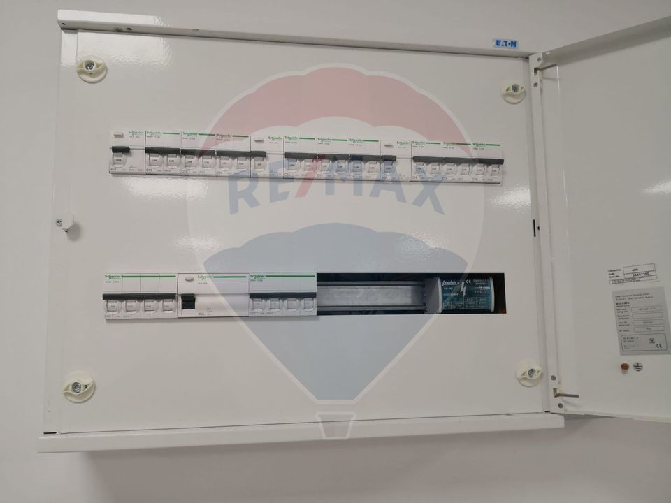 105sq.m Commercial Space for rent, Central area